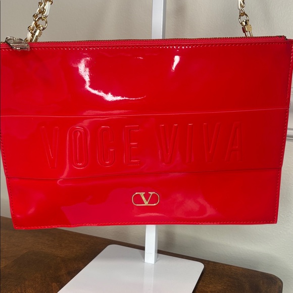 VALENTINO VOCE VIVA Red Patent Clutch with Elegant Gold Crossbody Chain - Picture 3 of 14